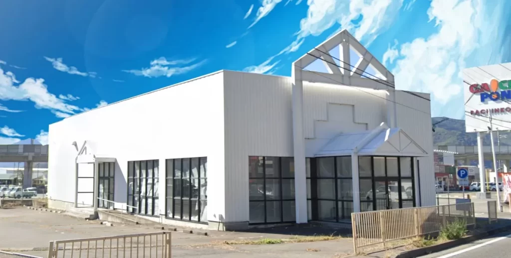 家族葬のつばさホール秋和の外観