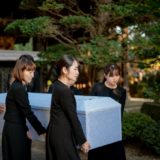 家族葬ではどこまでの範囲の方を呼ぶべきなのか？