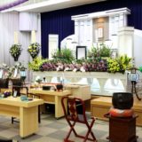 葬儀で用意する供花について 花の選び方や相場を解説