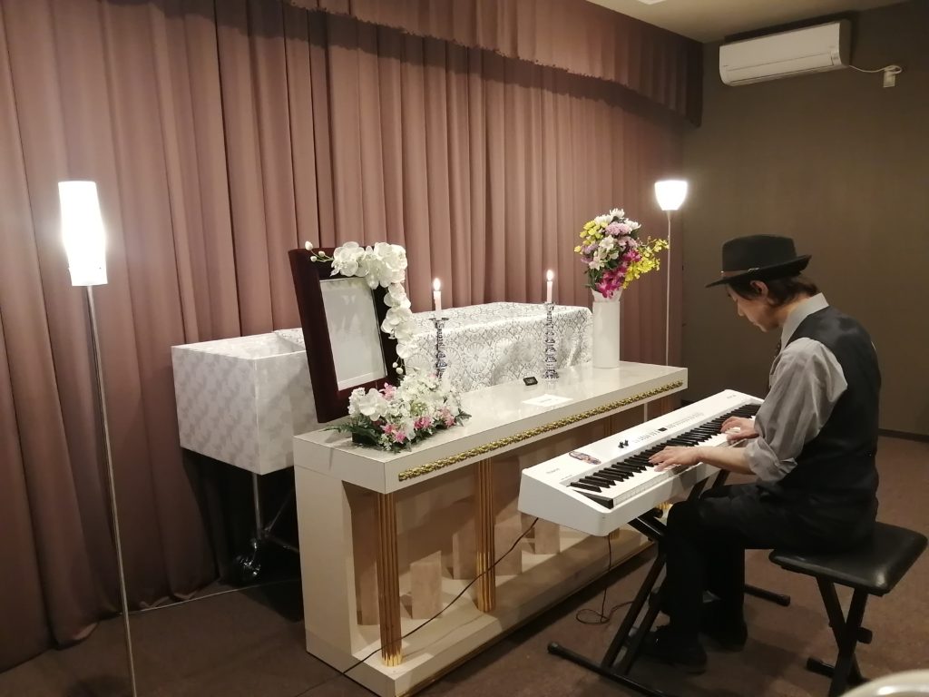 奏葬式イメージ　家族葬のつばさホール小田井